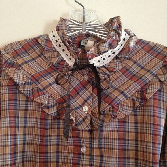 Vintage Cottagecore Mallard's Point Ruffled Top - Picture 3 of 11